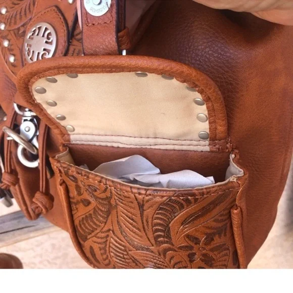 REIN & BRIDLE Tan Leather Backpack. - Picture 6 of 7